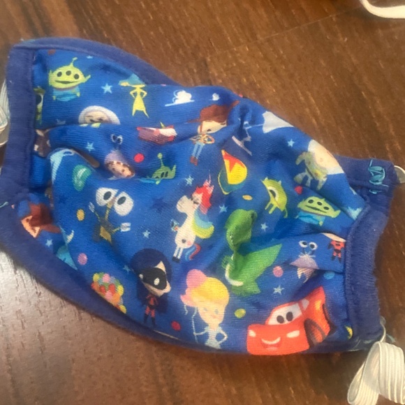 18 KIDS FAVE MASKS COTTON DISNEY TOY STORY PIXAR MINIONS DINOSAURS PAW PATROL - Picture 8 of 9